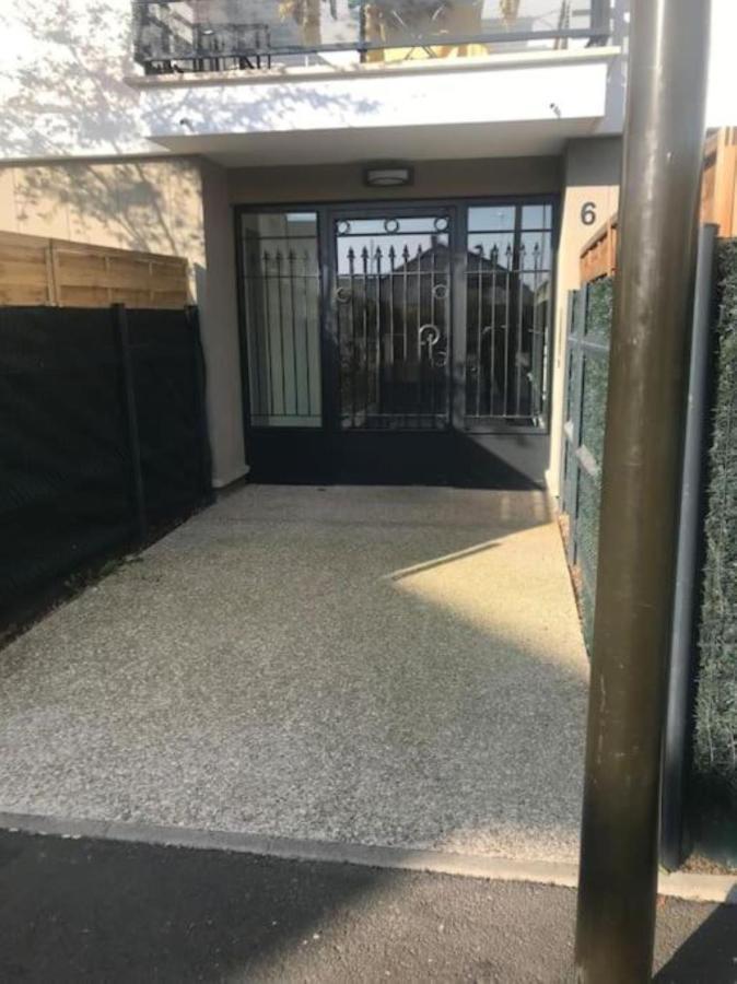 Chambre Equipee Proche Disneyland Et Parc Du Patis Meaux Exterior foto